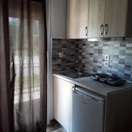 Vila Litsa Hotel apartamentowy *